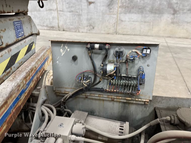 image for item EG7087 1993 Skyjack SJ-3220 scissor lift