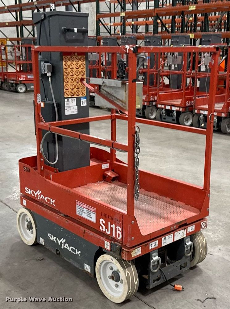 image for item EG7088 2017 Skyjack SJ16 vertical lift