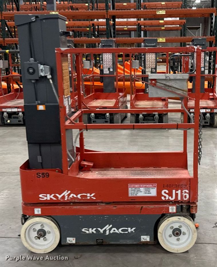 image for item EG7088 2017 Skyjack SJ16 vertical lift