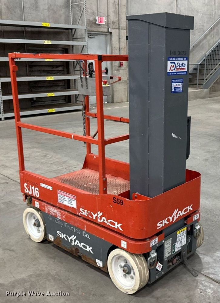 image for item EG7088 2017 Skyjack SJ16 vertical lift