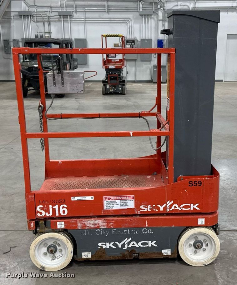 image for item EG7088 2017 Skyjack SJ16 vertical lift
