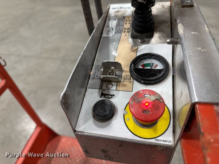 image for item EG7088 2017 Skyjack SJ16 vertical lift