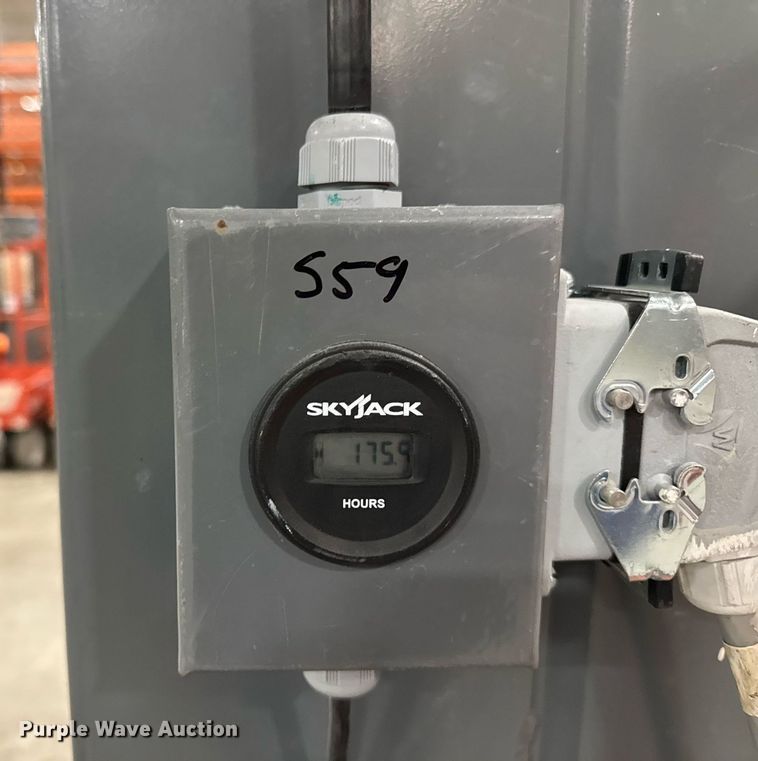 image for item EG7088 2017 Skyjack SJ16 vertical lift