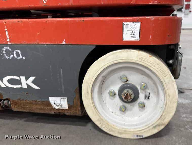 image for item EG7088 2017 Skyjack SJ16 vertical lift