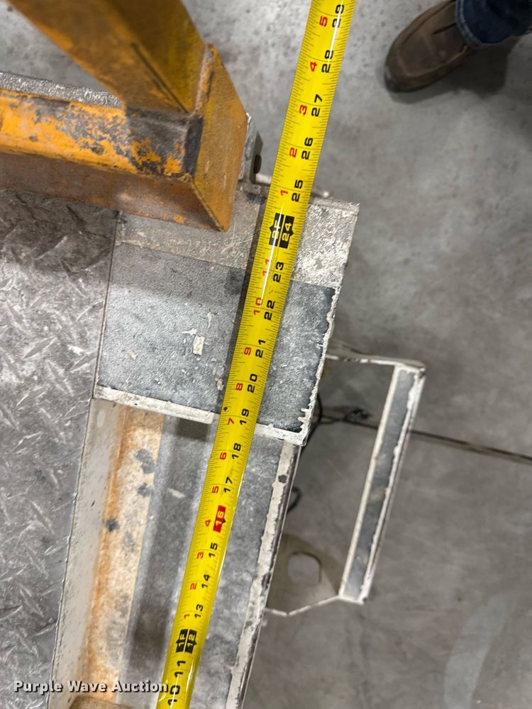 image for item EG7089 2016 Hy-Brid HB-1430 scissor lift