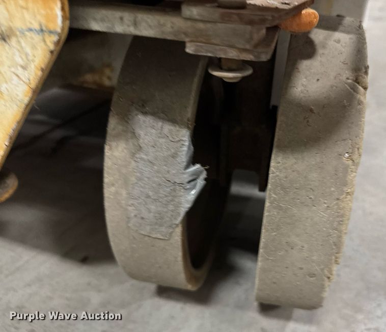 image for item EG7090 2016 HY-BRID HB-1430 scissor lift