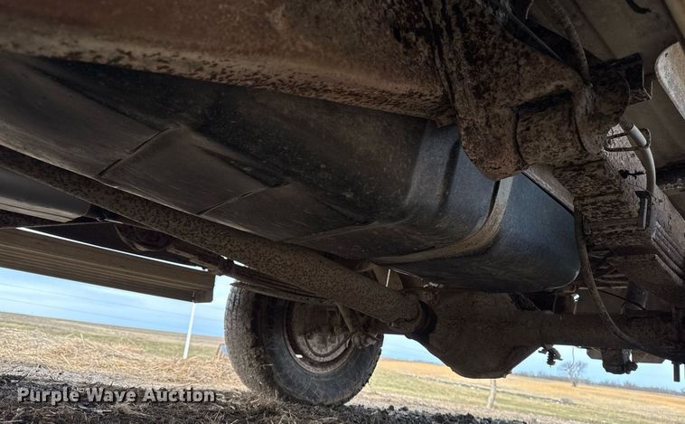 image for item EG7095 1988 Chevrolet Silverado 2500 pickup truck