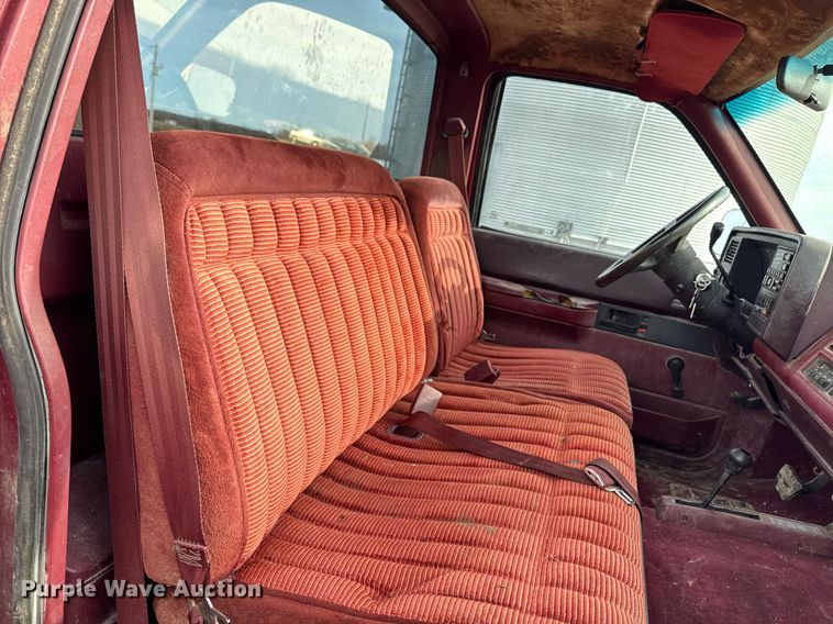image for item EG7095 1988 Chevrolet Silverado 2500 pickup truck