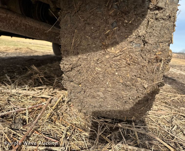 image for item EG7095 1988 Chevrolet Silverado 2500 pickup truck