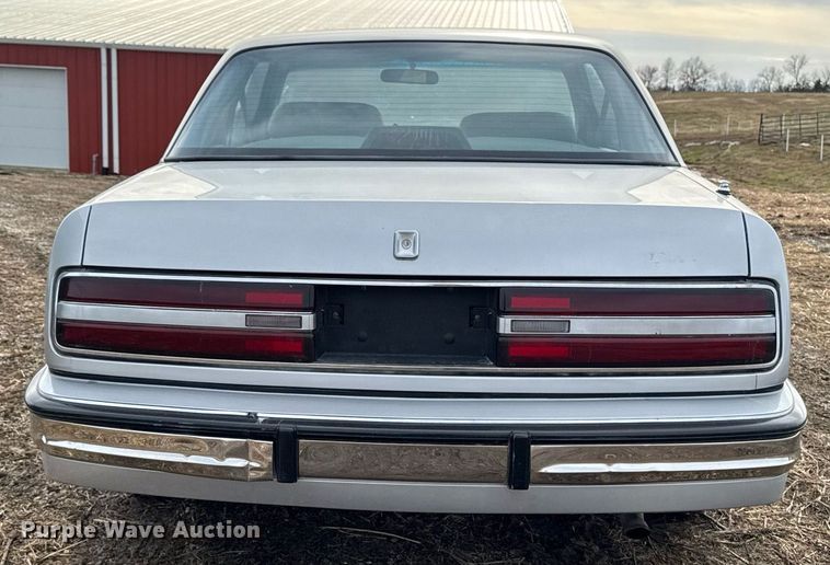 image for item EG7101 1993 Buick Regal Limited 