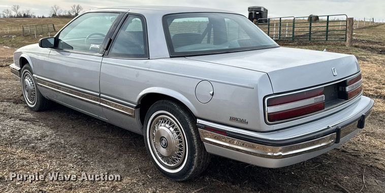 image for item EG7101 1993 Buick Regal Limited 