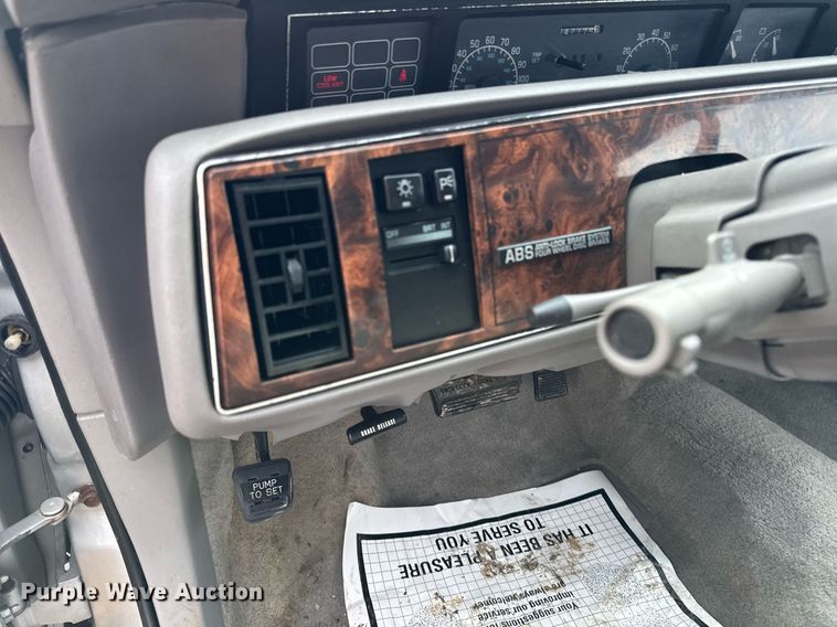 image for item EG7101 1993 Buick Regal Limited 