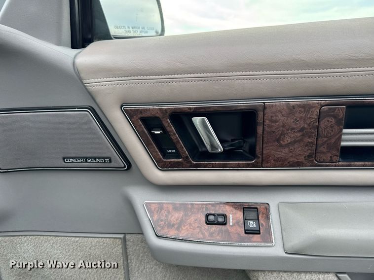 image for item EG7101 1993 Buick Regal Limited 