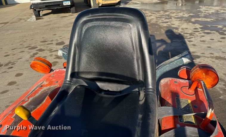 image for item EG7104 Kubota B1150 MFWD tractor