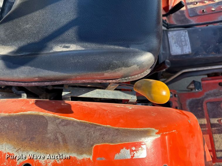 image for item EG7104 Kubota B1150 MFWD tractor