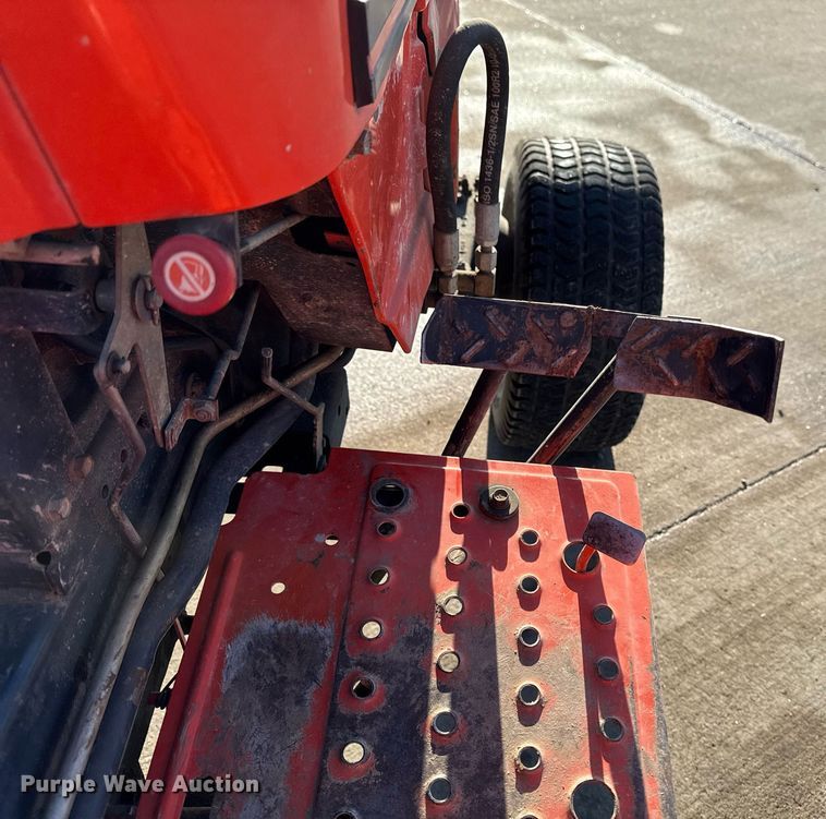 image for item EG7104 Kubota B1150 MFWD tractor