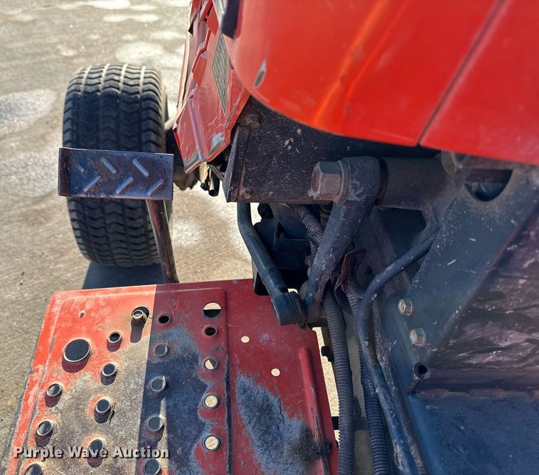 image for item EG7104 Kubota B1150 MFWD tractor