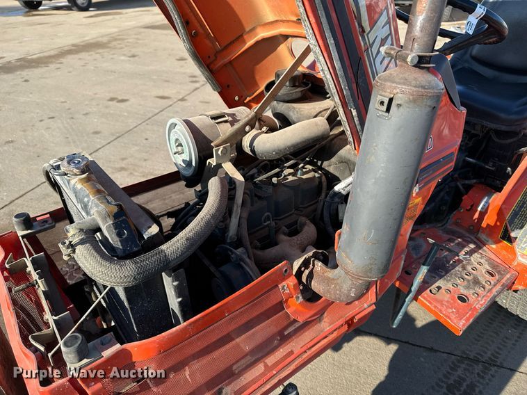 image for item EG7104 Kubota B1150 MFWD tractor