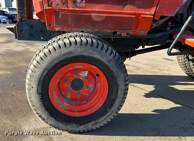 image for item EG7104 Kubota B1150 MFWD tractor