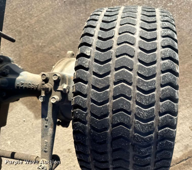 image for item EG7104 Kubota B1150 MFWD tractor