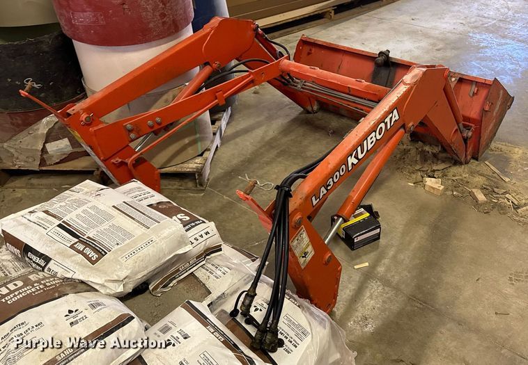 image for item EG7104 Kubota B1150 MFWD tractor