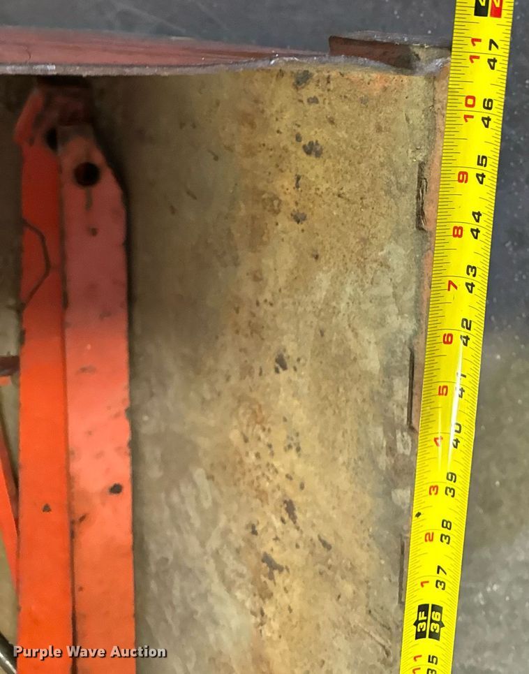 image for item EG7104 Kubota B1150 MFWD tractor