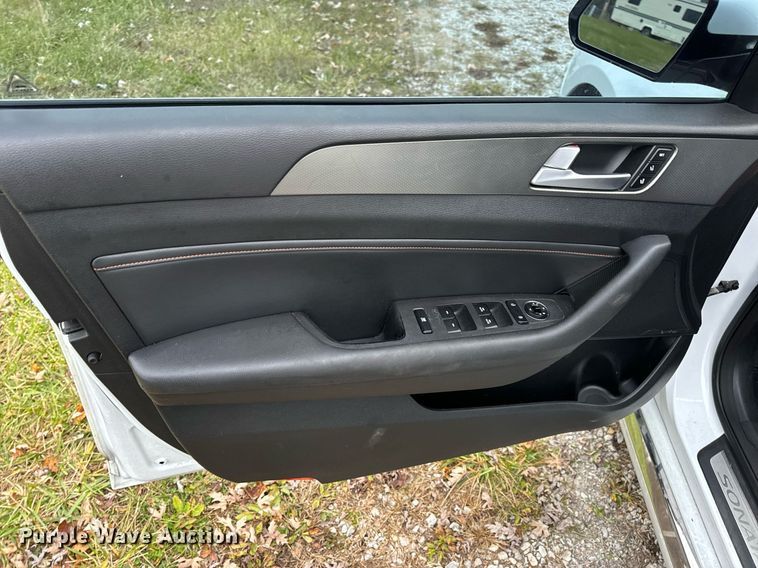 image for item EH7344 2015 Hyundai Sonata Sport 2.0T Limited 