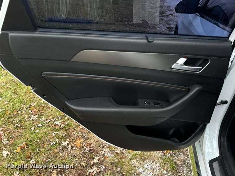 image for item EH7344 2015 Hyundai Sonata Sport 2.0T Limited 