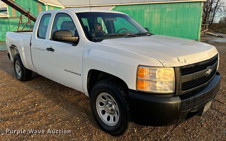 image for item EH7405 2008 Chevrolet  Silverado 1500 Ext. Cab pickup truck