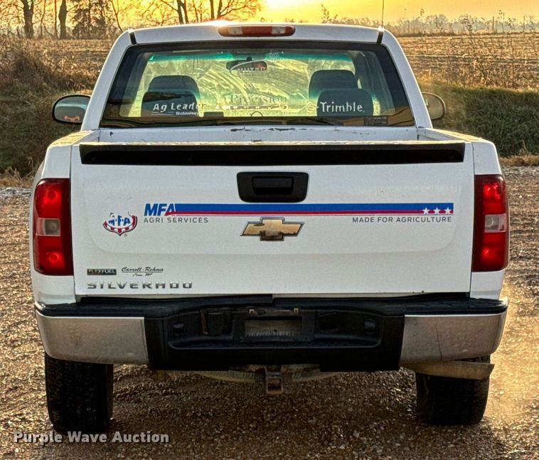 image for item EH7405 2008 Chevrolet  Silverado 1500 Ext. Cab pickup truck