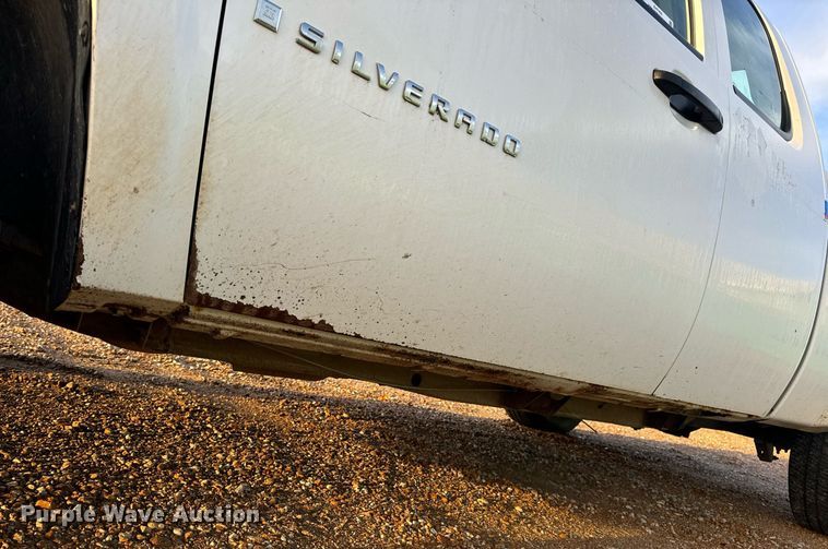 image for item EH7405 2008 Chevrolet  Silverado 1500 Ext. Cab pickup truck
