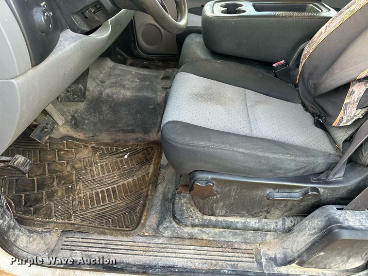 image for item EH7405 2008 Chevrolet  Silverado 1500 Ext. Cab pickup truck