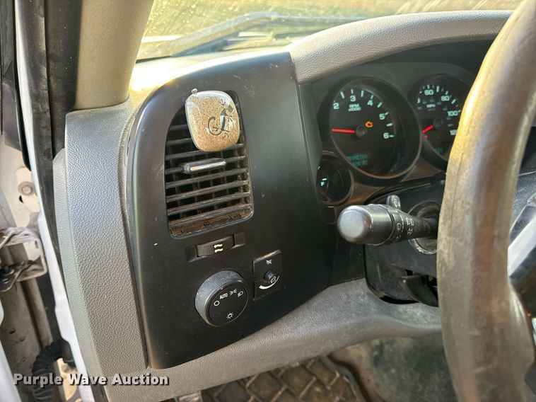 image for item EH7405 2008 Chevrolet  Silverado 1500 Ext. Cab pickup truck