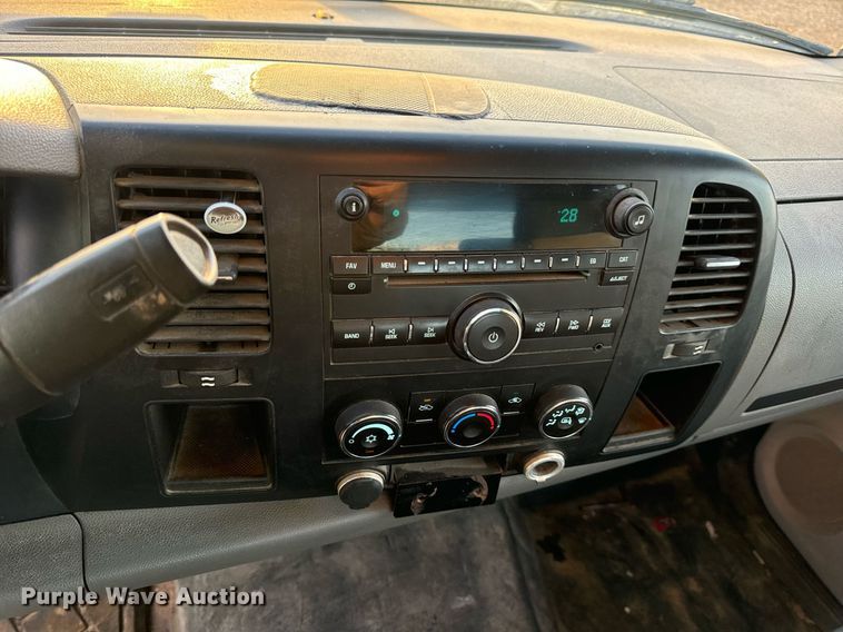 image for item EH7405 2008 Chevrolet  Silverado 1500 Ext. Cab pickup truck