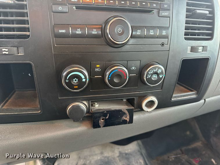 image for item EH7405 2008 Chevrolet  Silverado 1500 Ext. Cab pickup truck