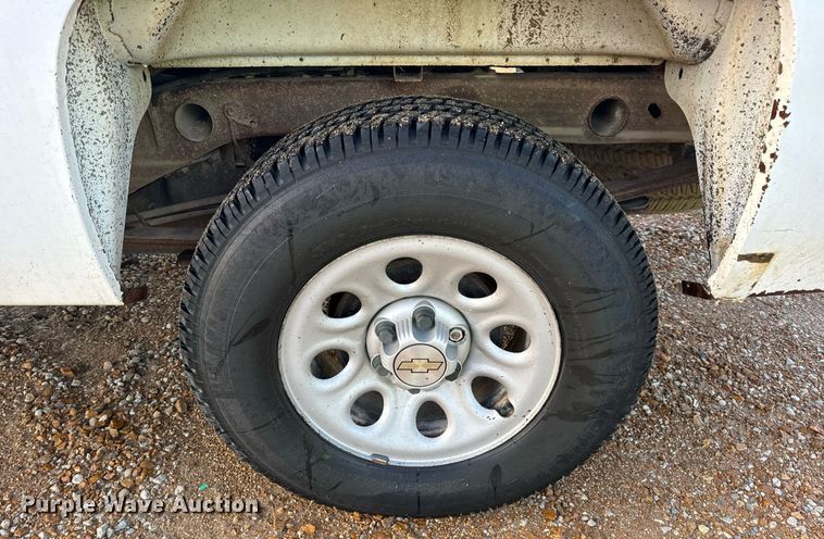 image for item EH7405 2008 Chevrolet  Silverado 1500 Ext. Cab pickup truck