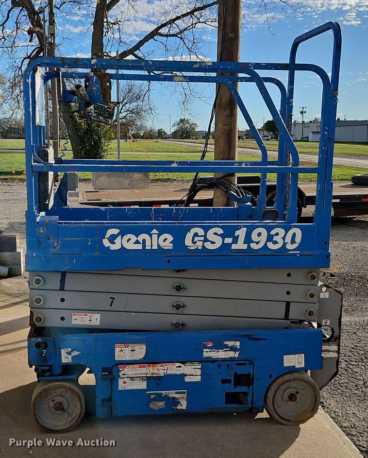 image for item EI8586 2015 Genie GS-1930 scissor lift