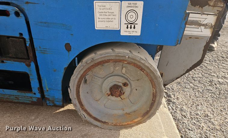 image for item EI8586 2015 Genie GS-1930 scissor lift