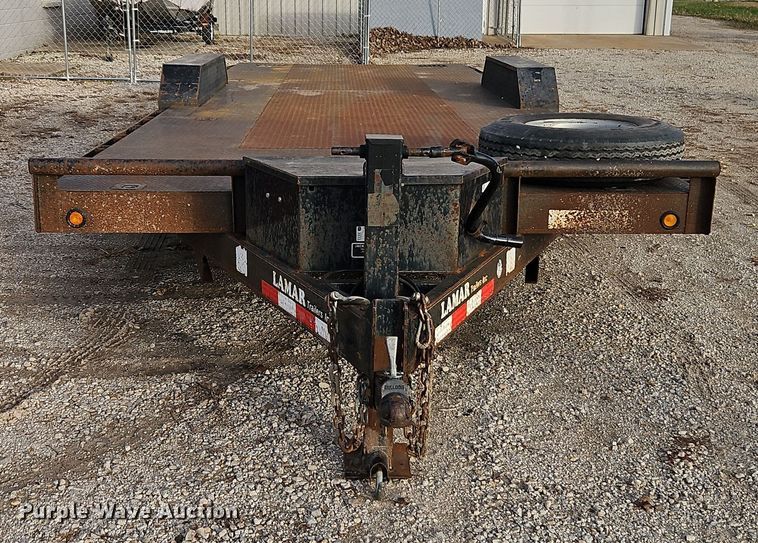 image for item EI8587 2007 Lamar tilt deck equipment trailer