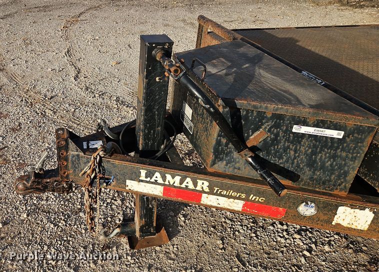 image for item EI8587 2007 Lamar tilt deck equipment trailer