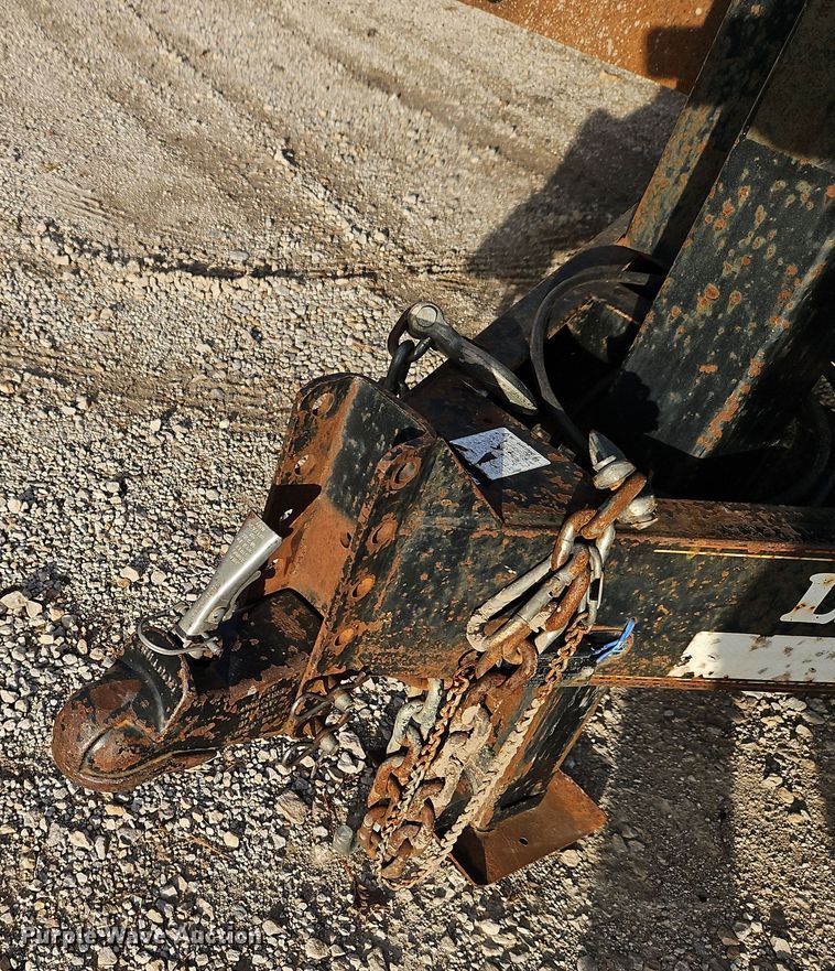 image for item EI8587 2007 Lamar tilt deck equipment trailer