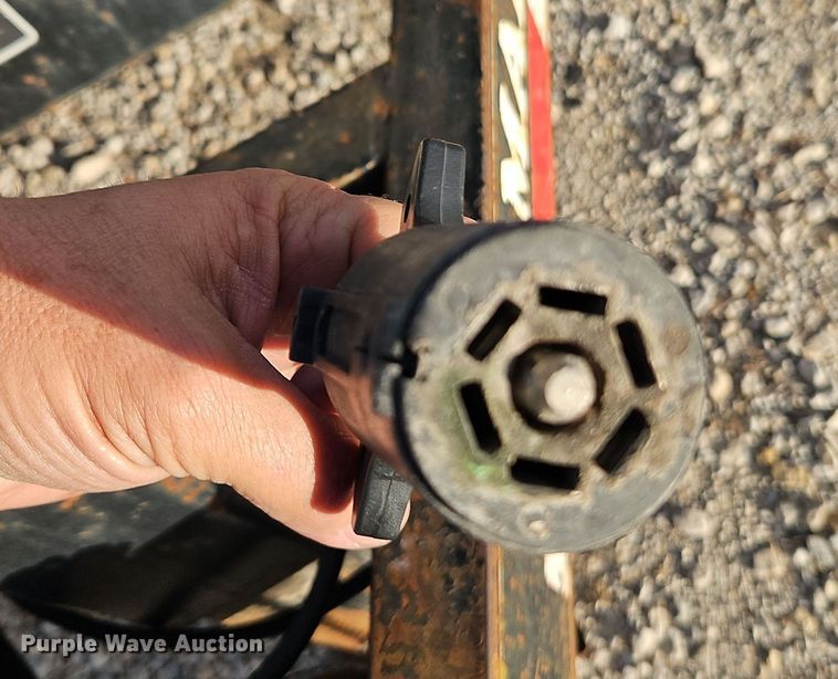 image for item EI8587 2007 Lamar tilt deck equipment trailer