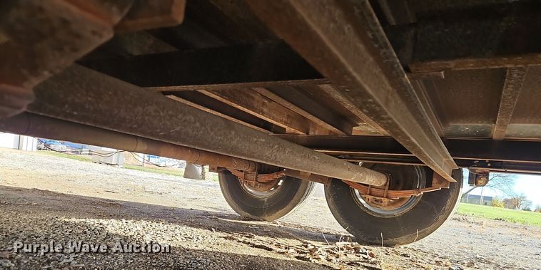 image for item EI8587 2007 Lamar tilt deck equipment trailer