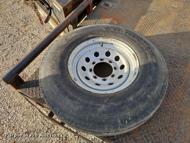 image for item EI8587 2007 Lamar tilt deck equipment trailer