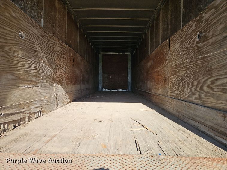 image for item EI8608 1979 Fruehauf FBB8 W1 32.10 dry van trailer