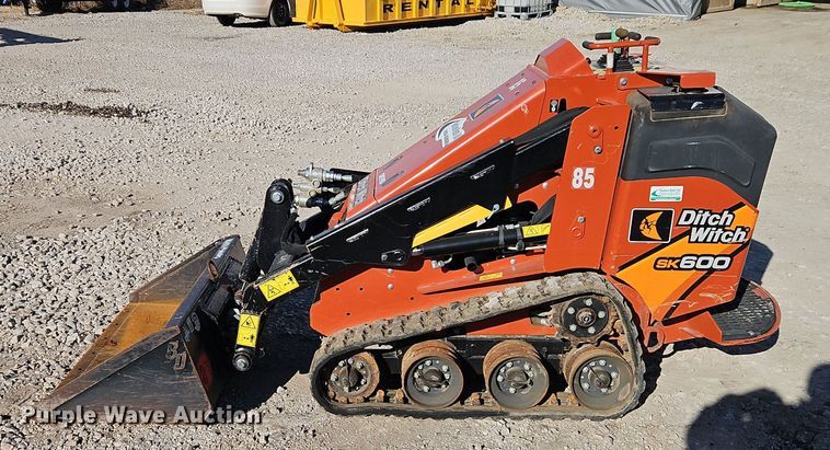 image for item EI8704 2021 Ditch Witch SK600 compact utility loader