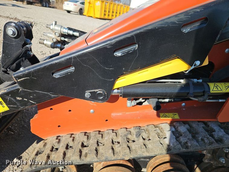 image for item EI8704 2021 Ditch Witch SK600 compact utility loader