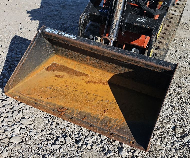 image for item EI8704 2021 Ditch Witch SK600 compact utility loader