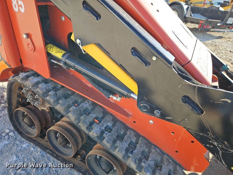 image for item EI8704 2021 Ditch Witch SK600 compact utility loader