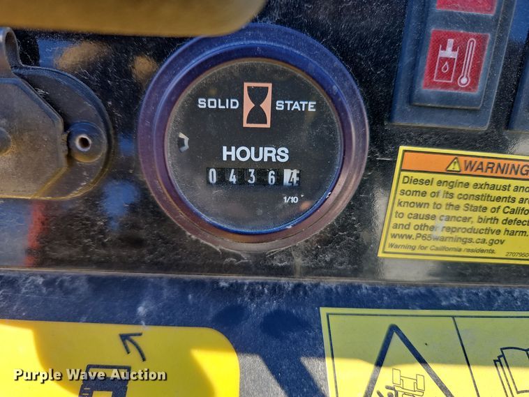 image for item EI8704 2021 Ditch Witch SK600 compact utility loader